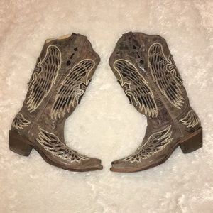 Women’s size 6 1/2 corral boots!!